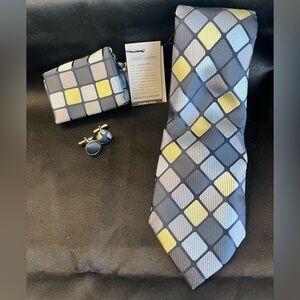 NWT-Silk Geometric Tie Set in Blue and Yellow